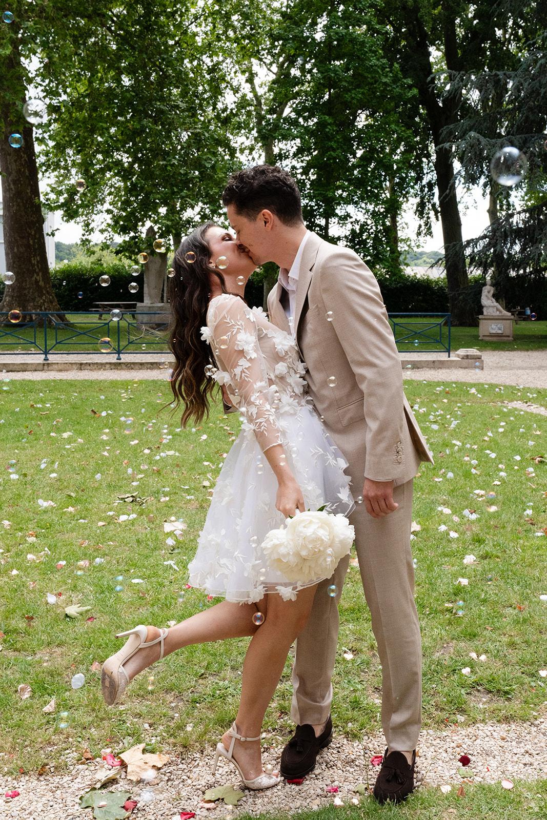 couple in paris wedding